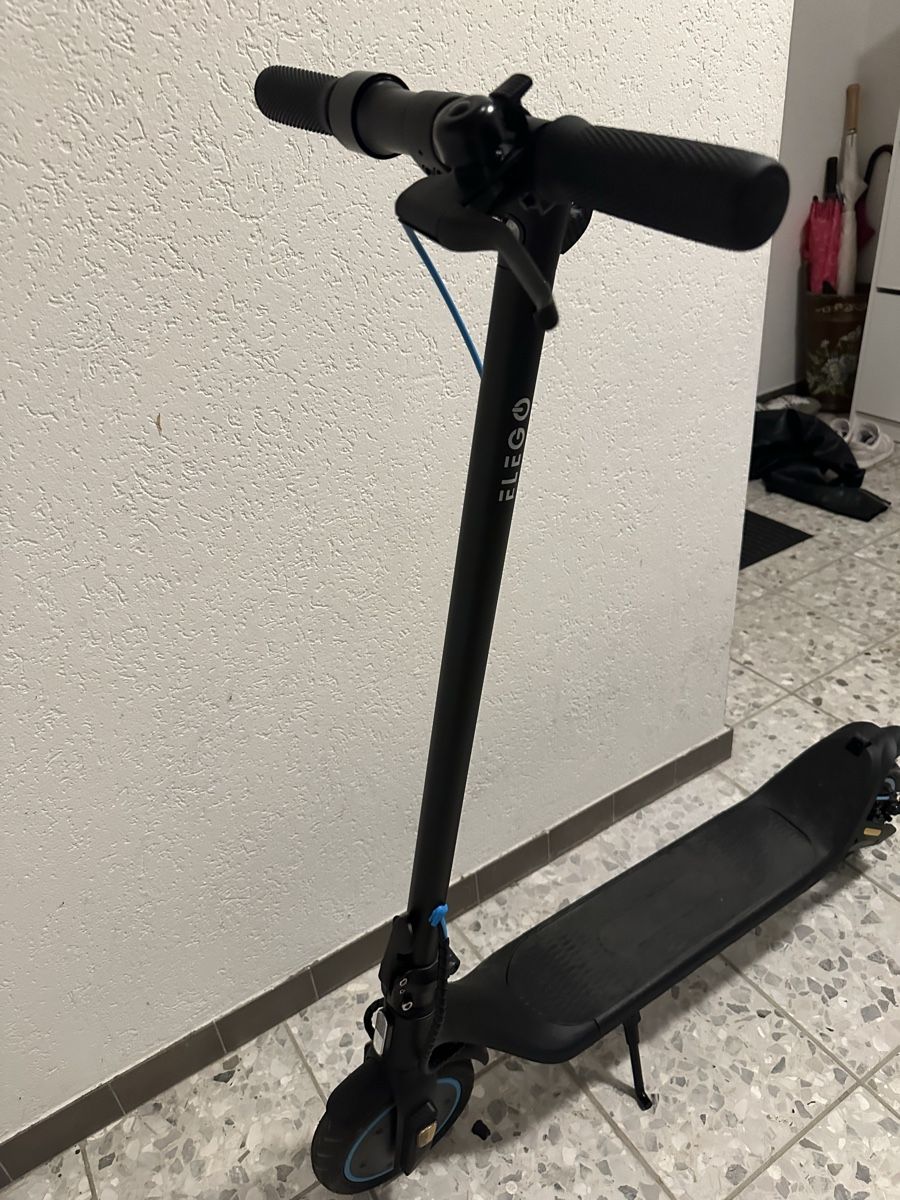 Kickboard: Elektroroller Elego schwarz/blau – Neu und originalverpackt aus Zufikon von tam_gfx6 1