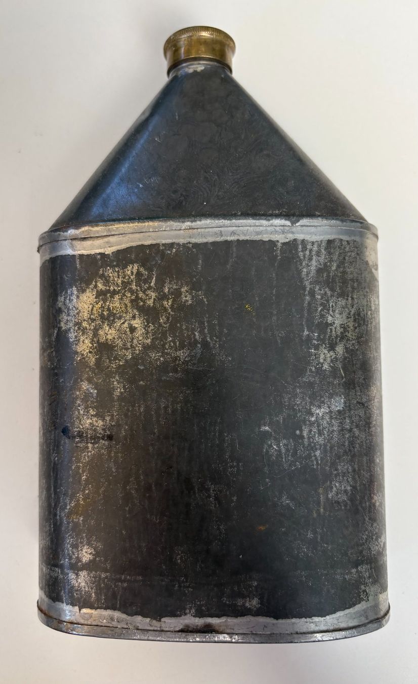 Bottiglie: VINTAGE BLECHFLASCHE – Usato da Ostermundigen venduto da wini63