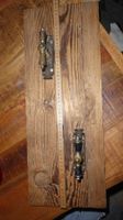 Kleine Holz Wandgarderobe mit originellen Antiken Aufhänger