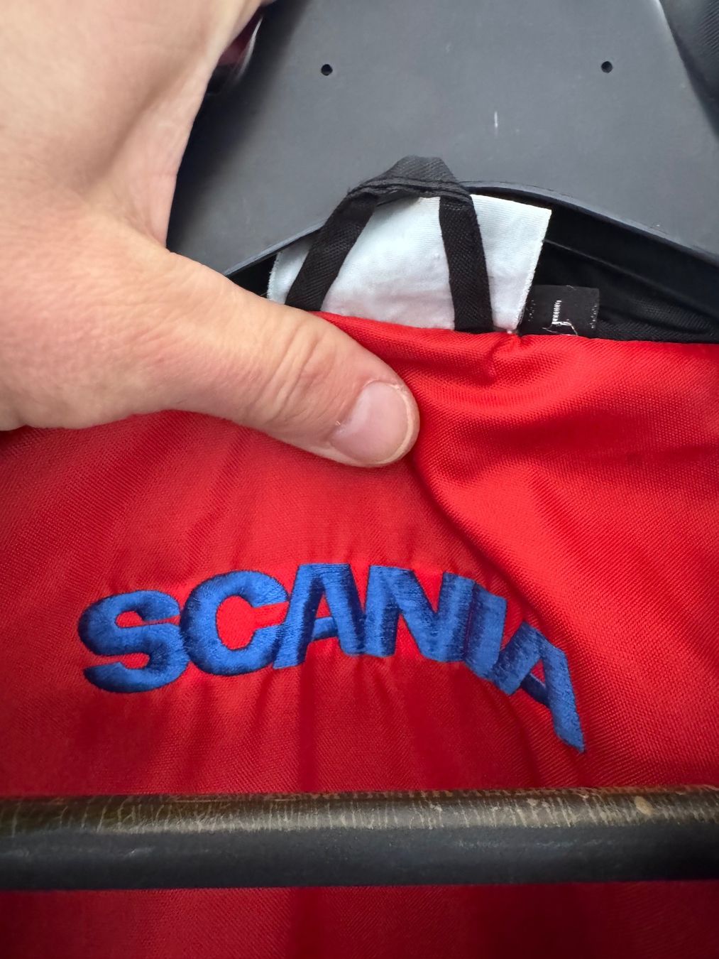 Scania Giacche: Scania jacket MEN L – Usato da Neuchâtel venduto da _Easy_to_Find_ 8