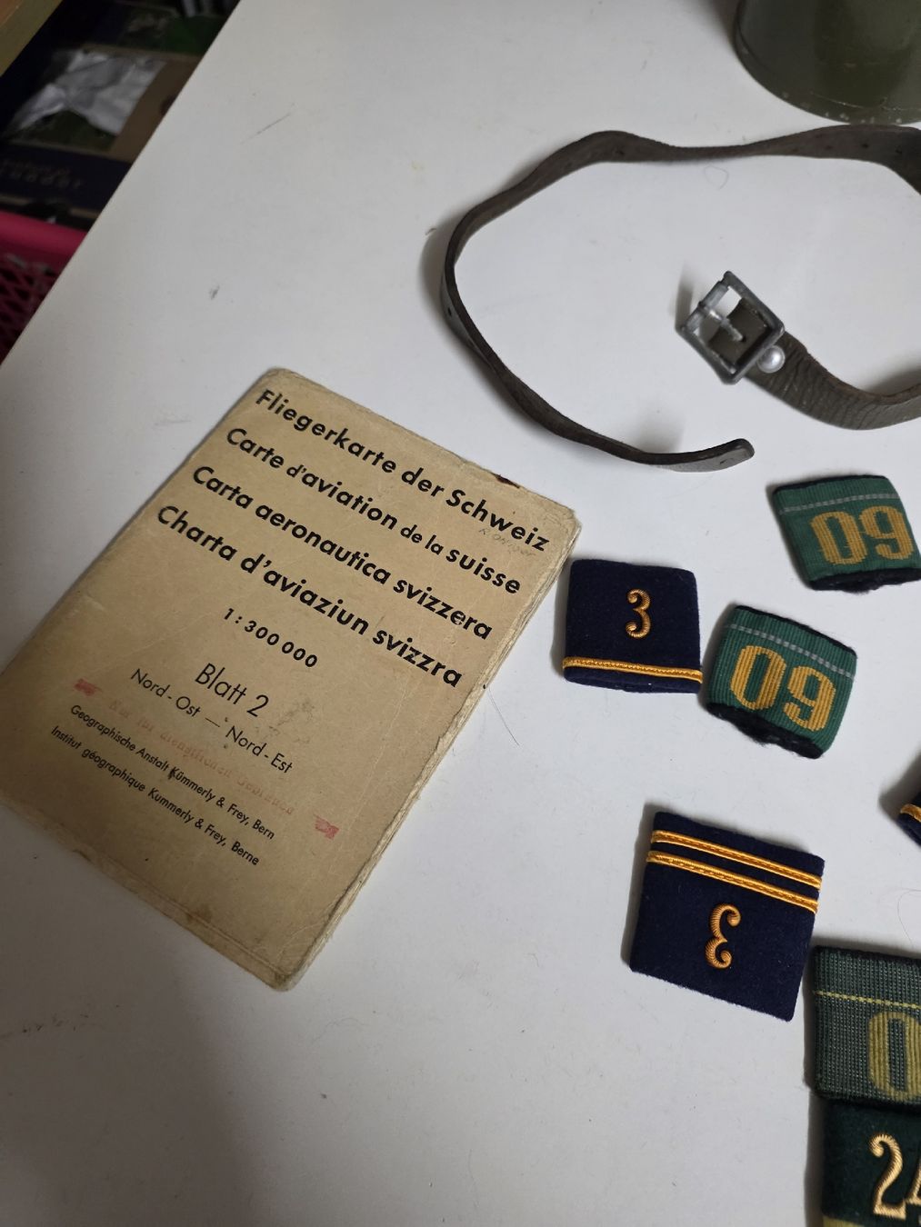 Schweizer Armee Uniformen: Schweizer Militär Konvolut Armee – Gebraucht aus Dorf von Echo_Elements 2