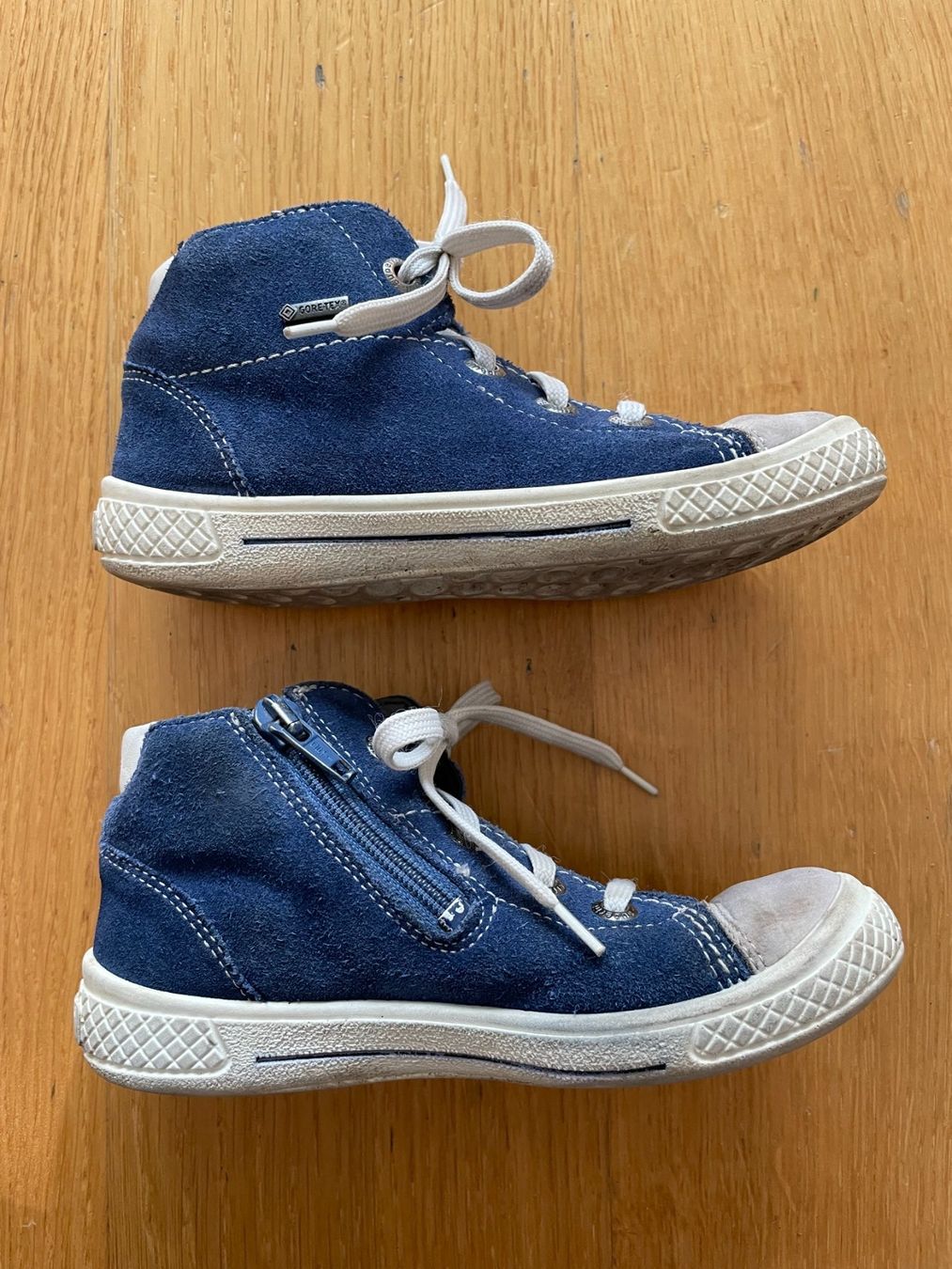 Scarpe per ragazzi: Kinderschuhe Gr 28 - wasserdicht – Usato da Luzern venduto da Patrick_e 1