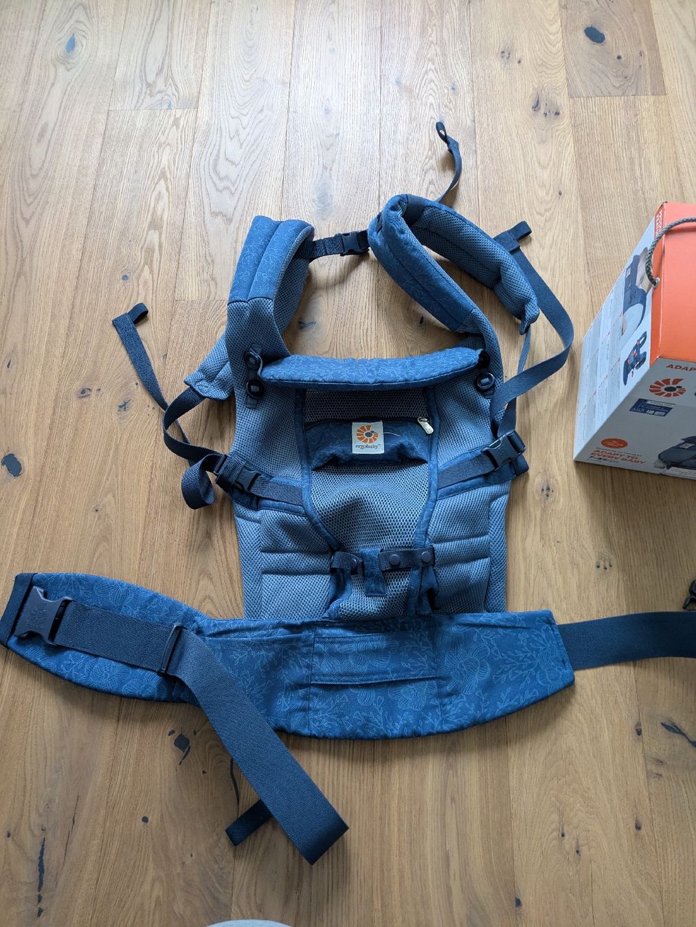 Ergobaby Porte-bébés ventraux & dorsaux: Ergobaby Adapt – D'occasion à Schänis par kue_ztq9