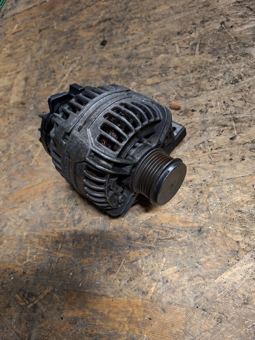 Volvo Tutti pezzi di ricambio auto: Volvo Alternator V70 S70 C70 – Usato da Ermensee venduto da volvo-Turbo