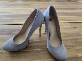 Bata Wildleder Pumps Grau, Gr. 38, Herbst-Look, Top!