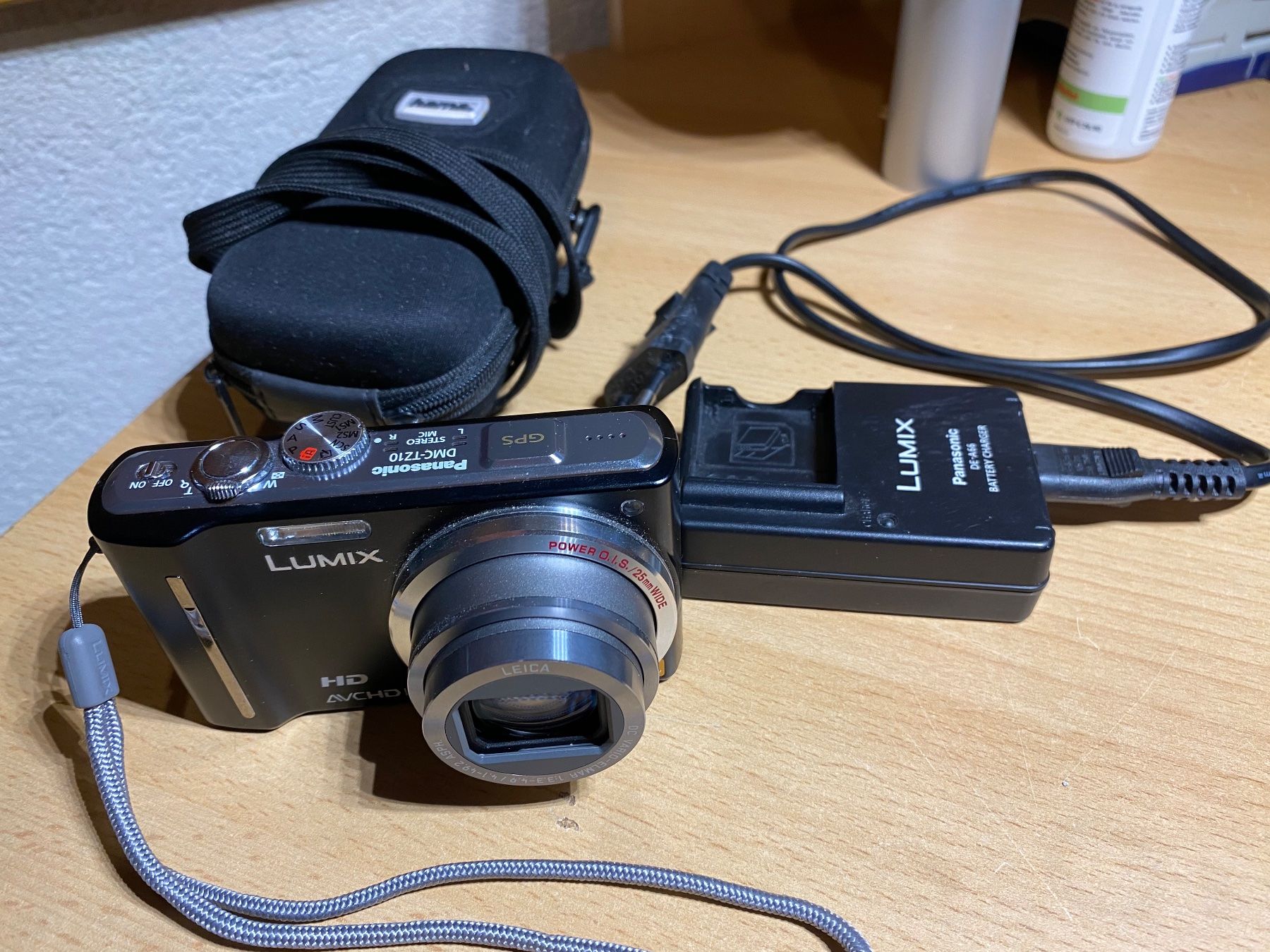 Panasonic Kamera: Panasonic Kamera Lumix TZ-10 – Gebraucht aus Steg VS von  1