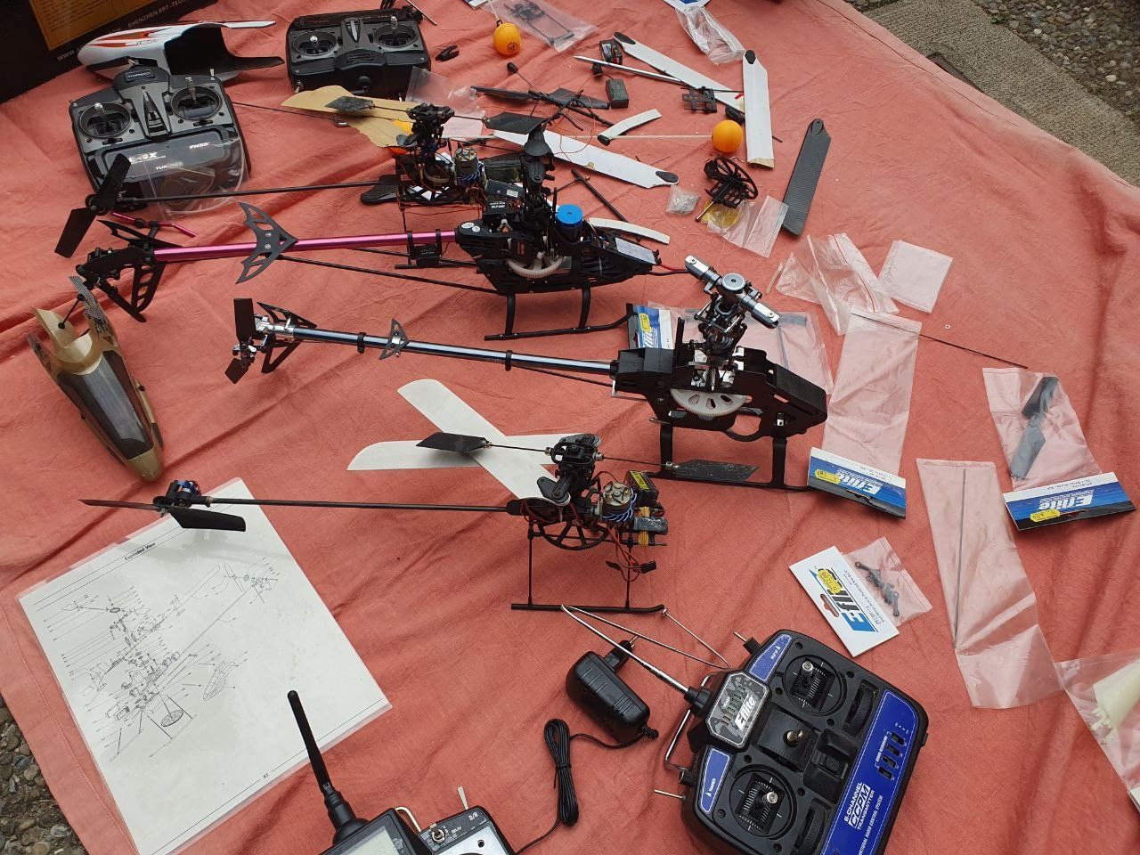 Modellismo RC: Lot élicoptères et pièces Modélisme – Difettoso da Bernex venduto da Mardone 5
