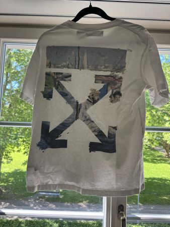 Off-White T-Shirt, Frühlings-Look, Top Zustand, Grösse M