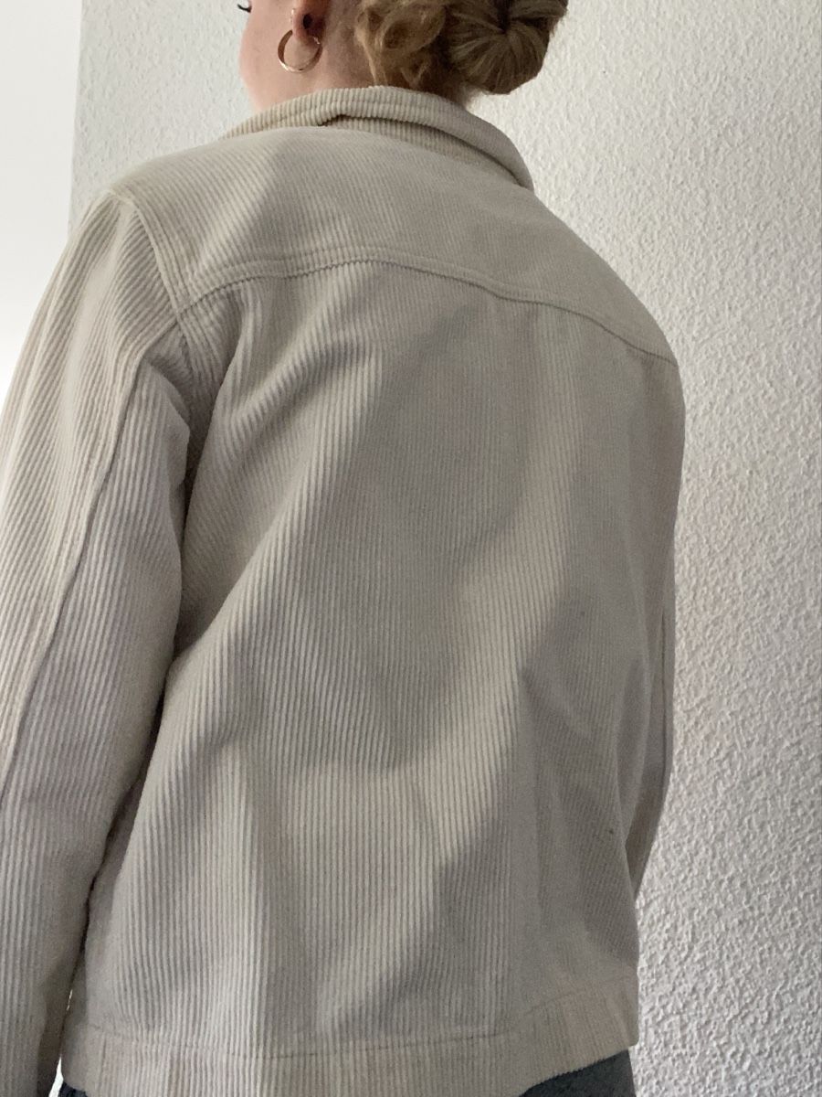 Only Jacken: Beige Frühlingsjacke Gr. 36 – Gebraucht aus Spiez von m.baets. 1