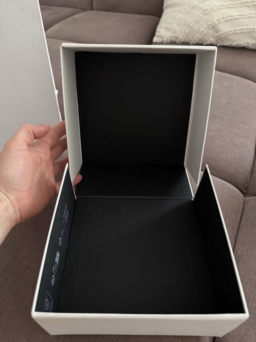 Loewe Sacs: Geschenktüte und Box – Neuf avec emballage d'origine à Niederglatt ZH par Ivan.Kryvoshei 1