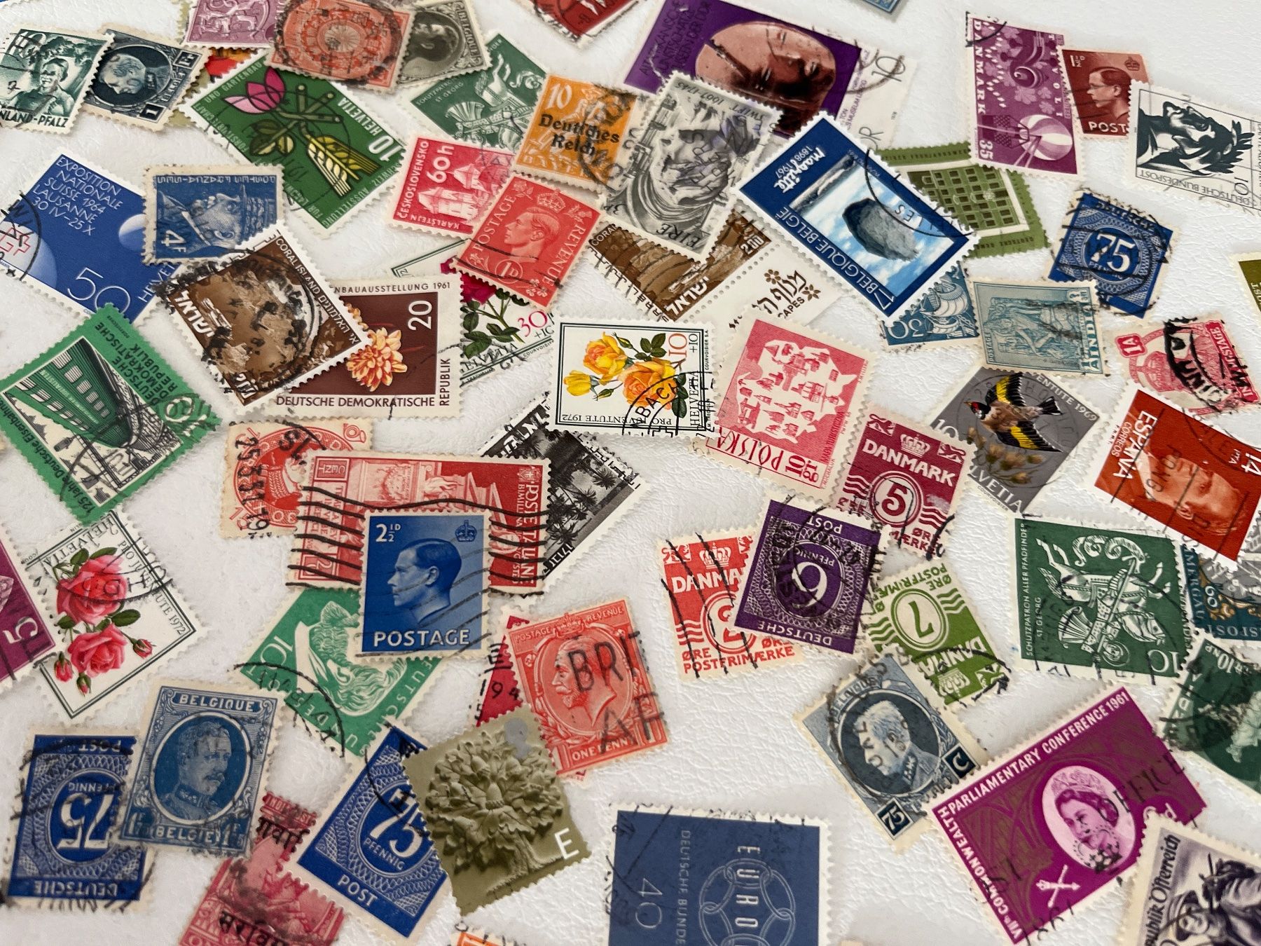 Tutti i francobolli: Lot 20: Lot mit MIX Briefmarke – Usato da Chiasso venduto da AzenYa 1