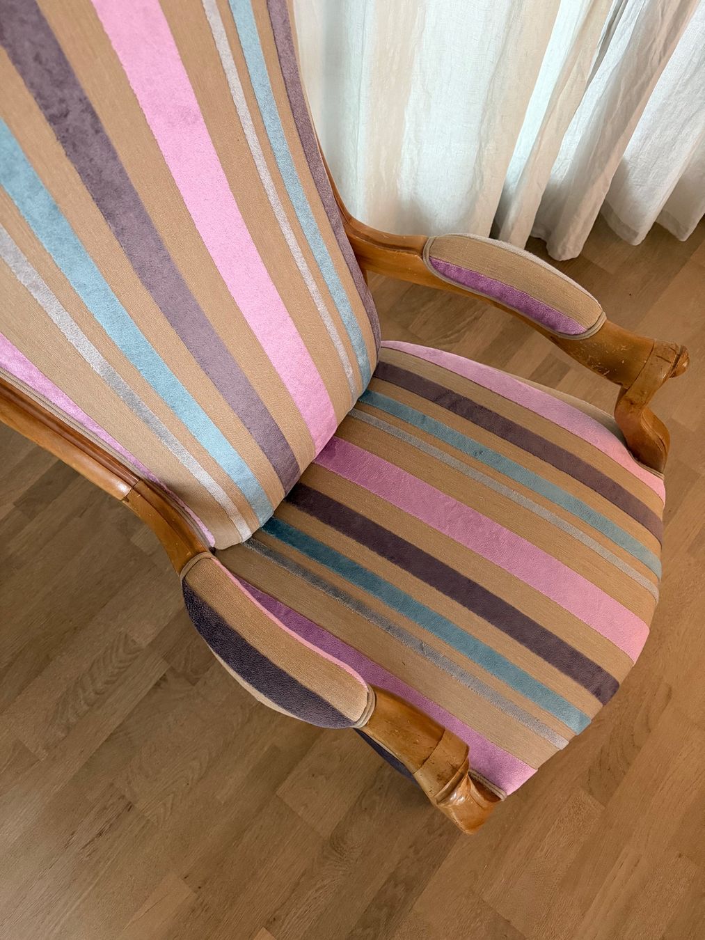 Poltrone: Fauteuil voltaire relooké – Usato da Hauterive NE venduto da mwueth 2