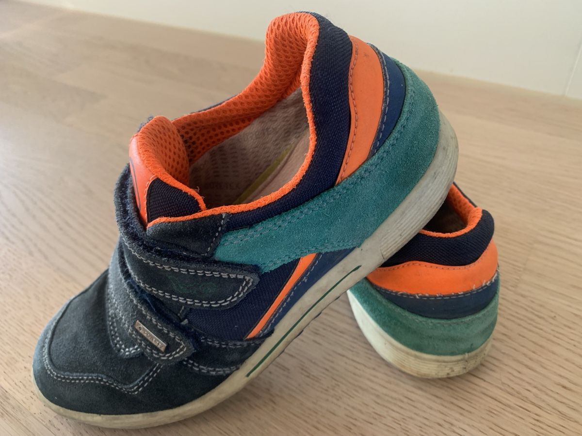 Primigi Scarpe per ragazzi: Coole Primigi Halbschuhe, Gr. 35, Veloursleder – Usato da Münsingen venduto da fam_277y 2