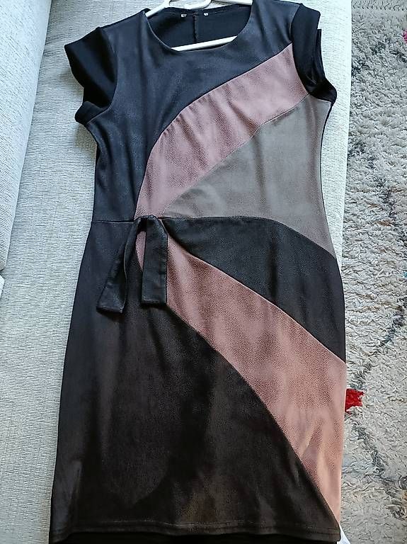 Vestiti: Élégante robe de printemps  – Usato da Martigny venduto da ivi_cbf9