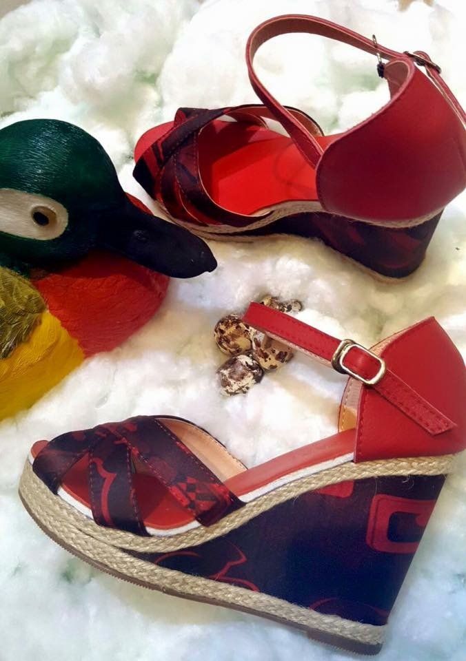 Scarpe da donna: Sandalen 37 Rot echtes Leder – Usato da Dübendorf venduto da Levintreyer