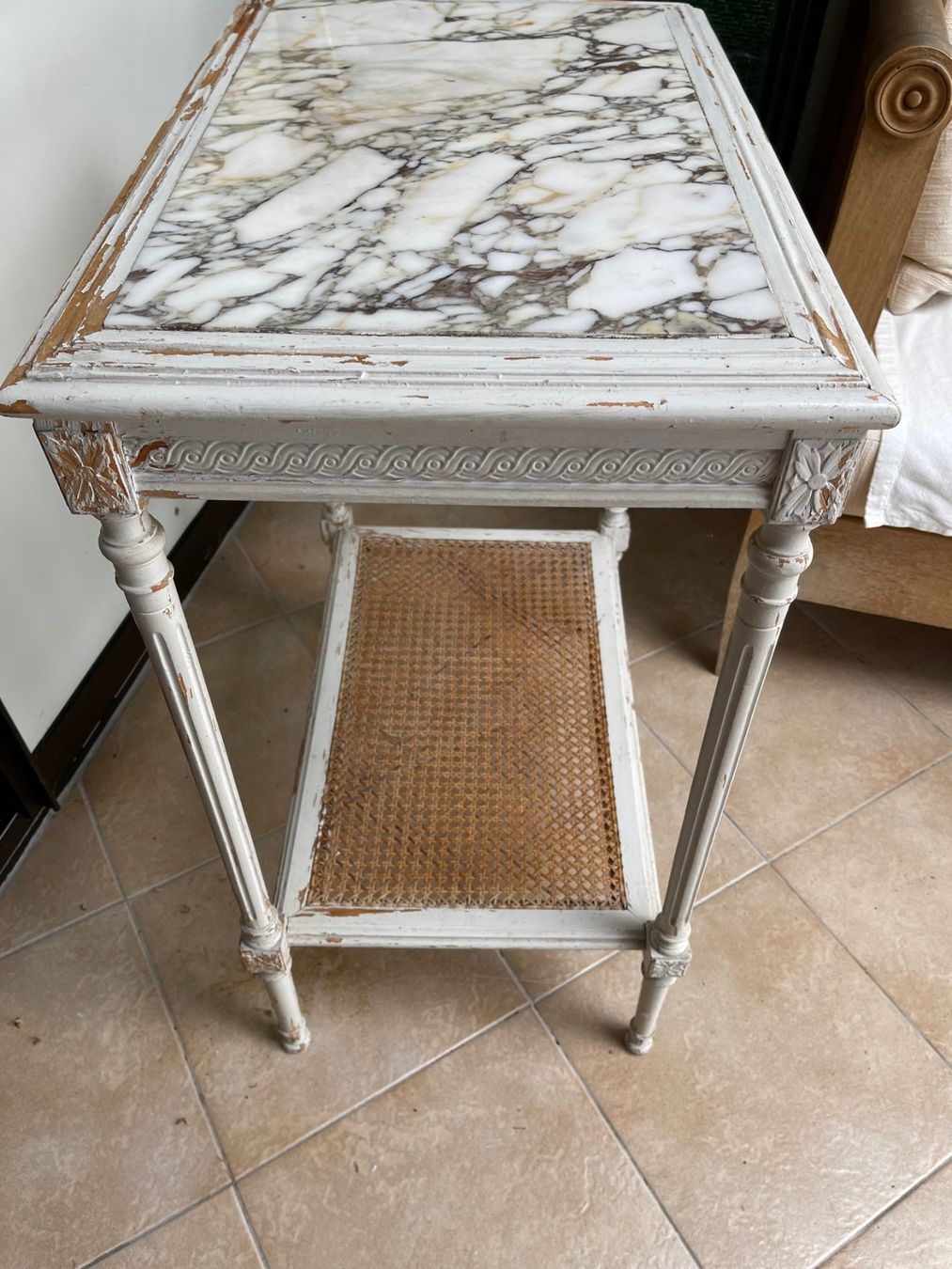 Schminktische: Coiffeuse style Louis XVI avec tabouret et table d'appoint – Gebraucht aus La Croix (Lutry) von Sporades 9