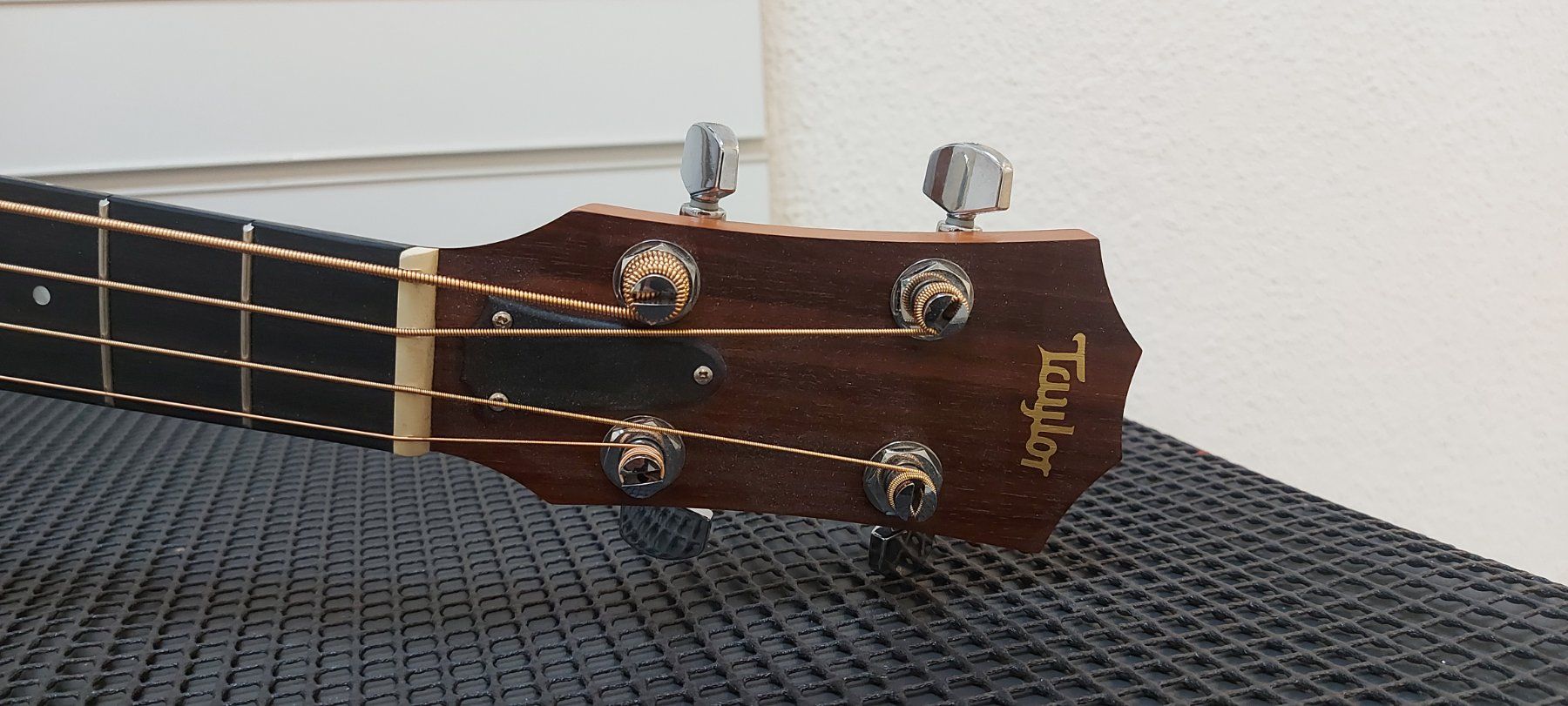 Taylor Strumenti musicali: Taylor GS Mini-e Electro Acoustic Bass, Natural – Nuovo (secondo la descrizione) da Glattbrugg venduto da Swissmusik 1