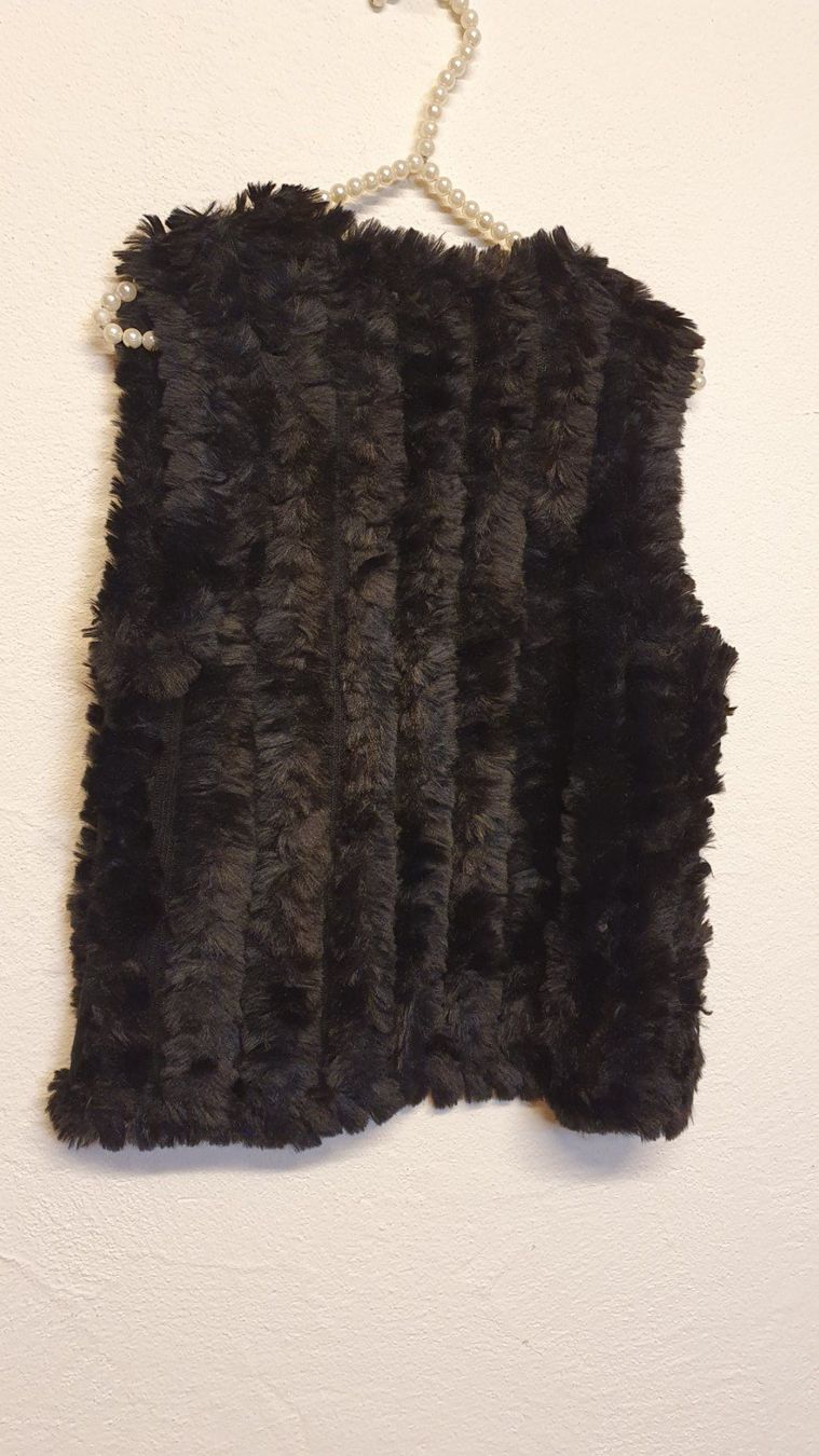 Gilets & Westen: Schwarze Kunstfellweste soyaconcept Grösse  36-38 – Gebraucht aus Wald ZH von CapLux 3