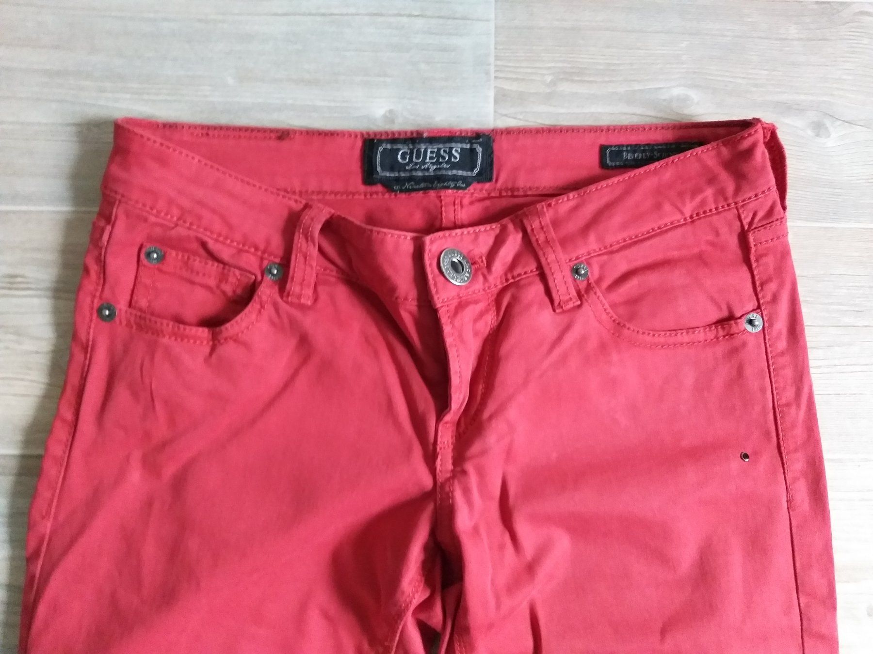 Guess Jeans: GUESS Jeans taille / Grosse 25 – Usato da Cossonay-ville venduto da Super-Price-Quality 1