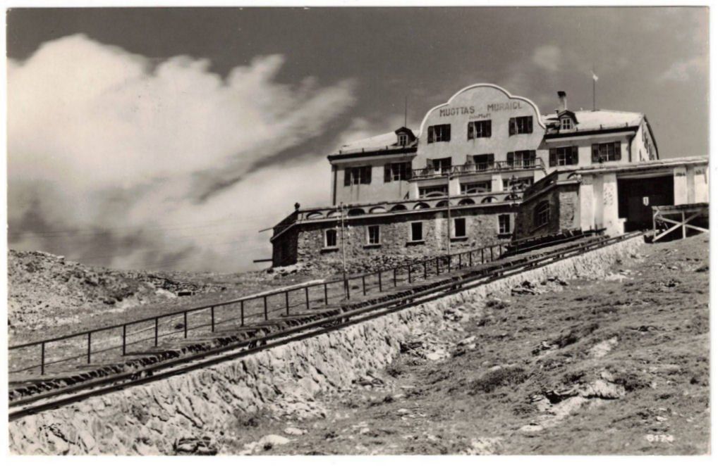 Cartes postales: St. Moritz - Standseilbahn Muottas Muragl – D'occasion à Binningen par Mountainrider