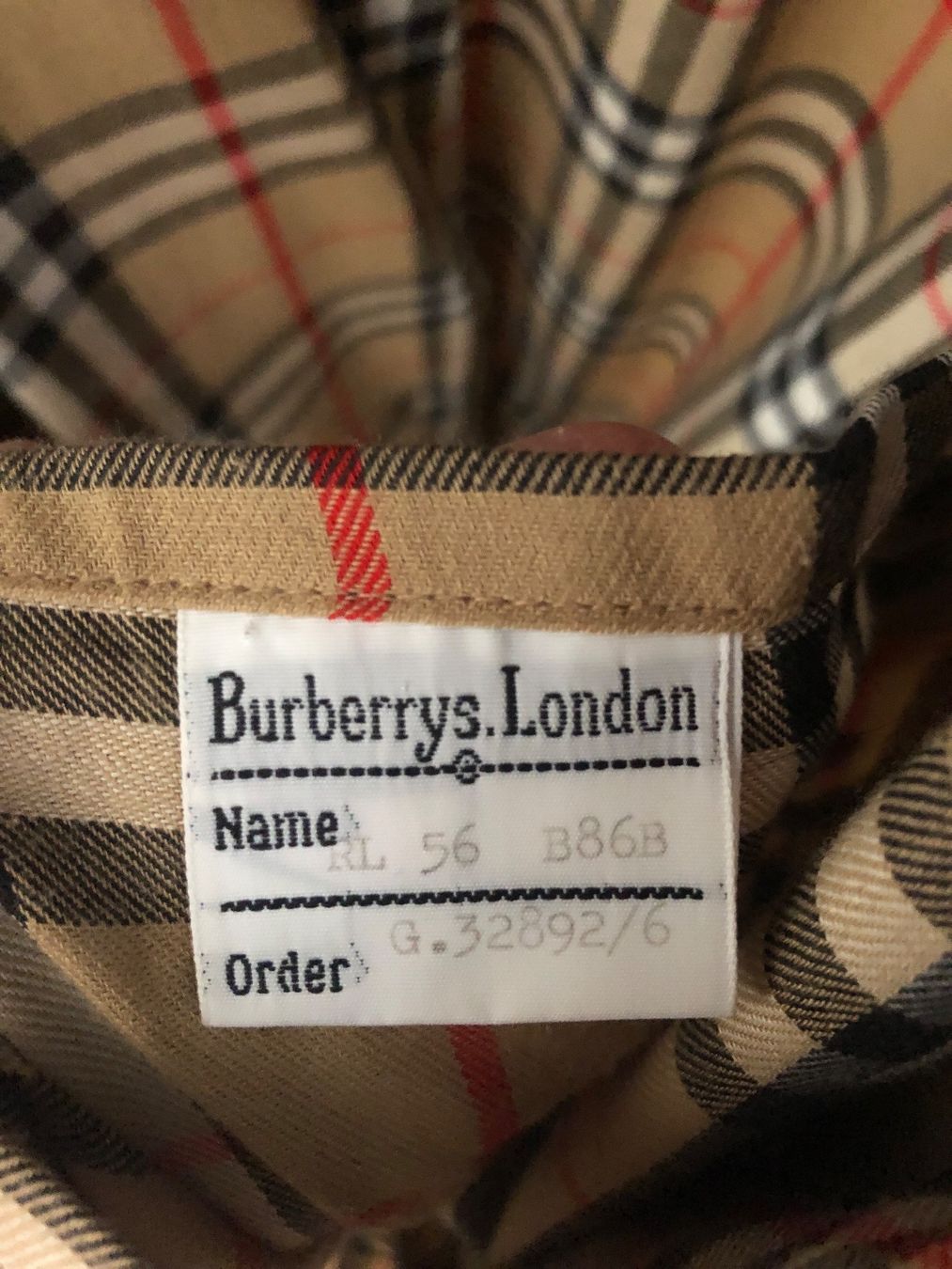 Burberry Cappotti: Burberry’s trench coat oversize – Usato da Lugano venduto da Vintage.Mood 3
