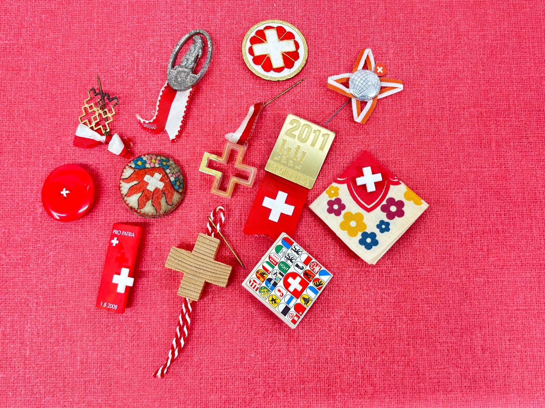 Placchette & Badge: 1 August- Abzeichen LOT / TOP – Usato da Ormalingen venduto da digital09