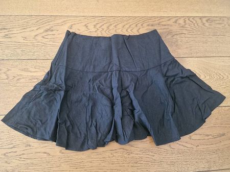 Rock kurz schwarz Gr. S, wie neu