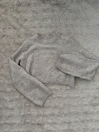 H&M cropped sweater grey size XS good condition
