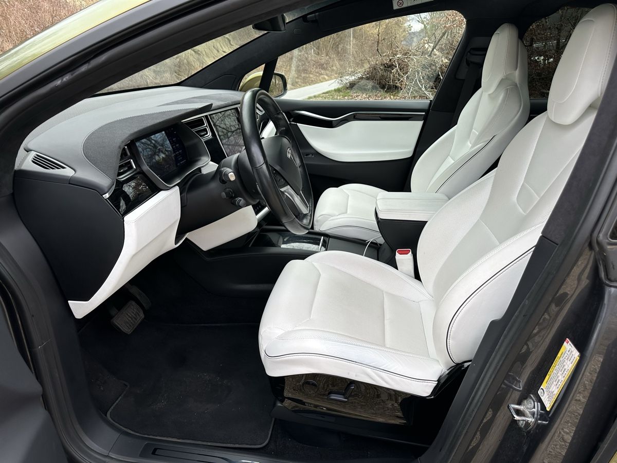 Tesla Autos: Tesla Model X 90D / Free Supercharge SC01 / 6 Plätzer / FSD – Gebraucht aus Schüpfen von magnex99 7