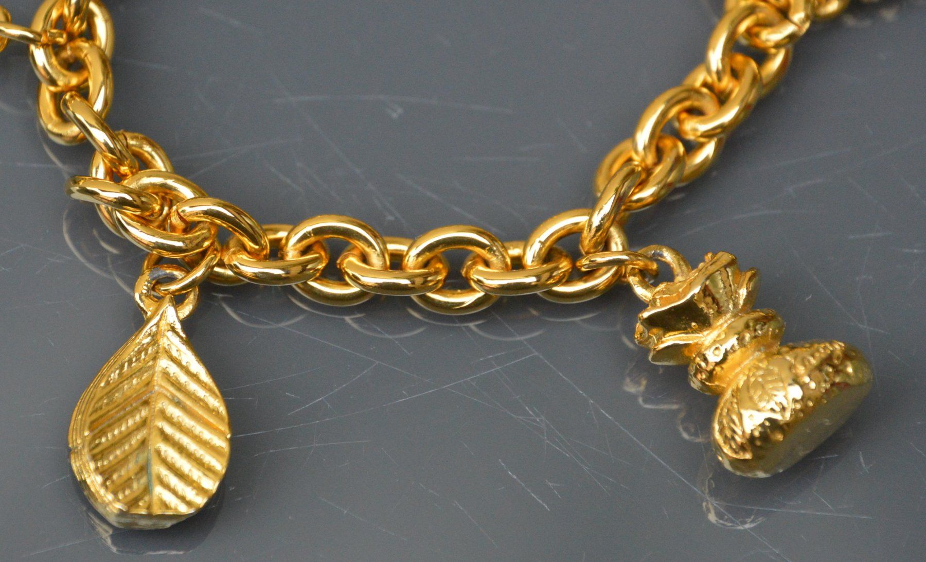 Armbänder & -reifen: Aemband Kenzo bracelet – Gebraucht aus Collonges von Auganien 5