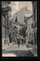 Engelberg, Strasse im Ortskern, Flaneure