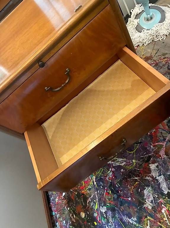 Cassettiere: Ancienne commode à tirroirs – Usato da Onex venduto da VeGe_artiste 2