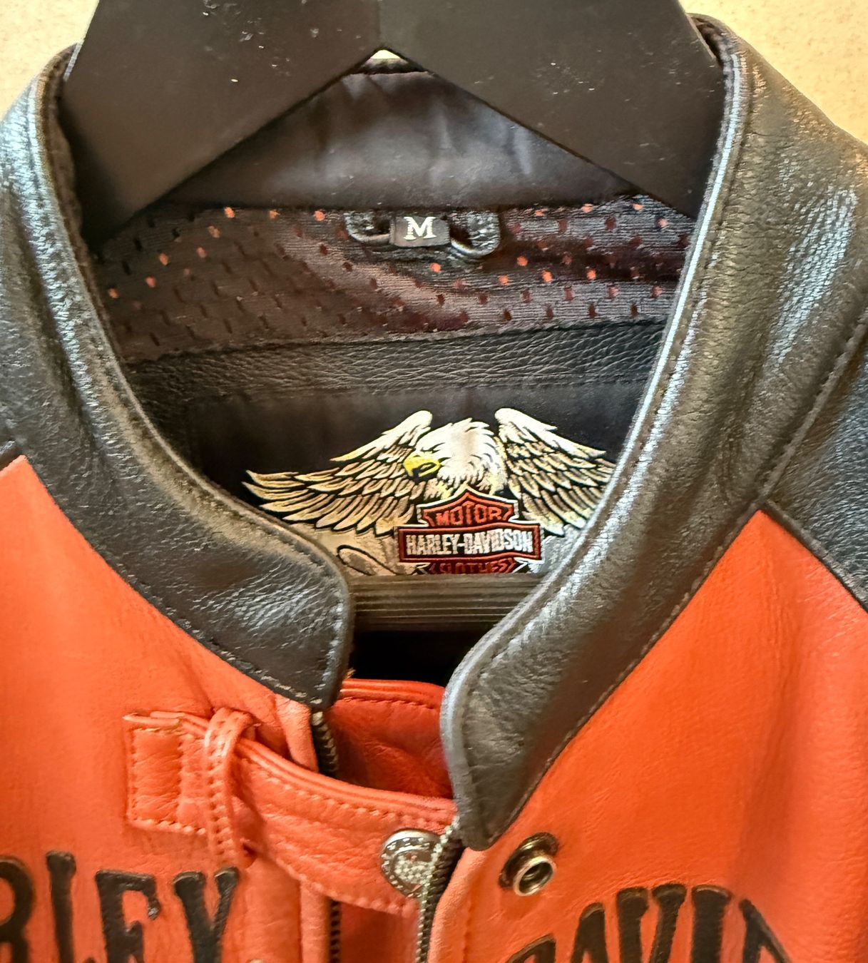 Harley-Davidson Jacken: Harley-Jacke, Damen, Grösse M – Gebraucht aus Steinhausen von Erwa1 3