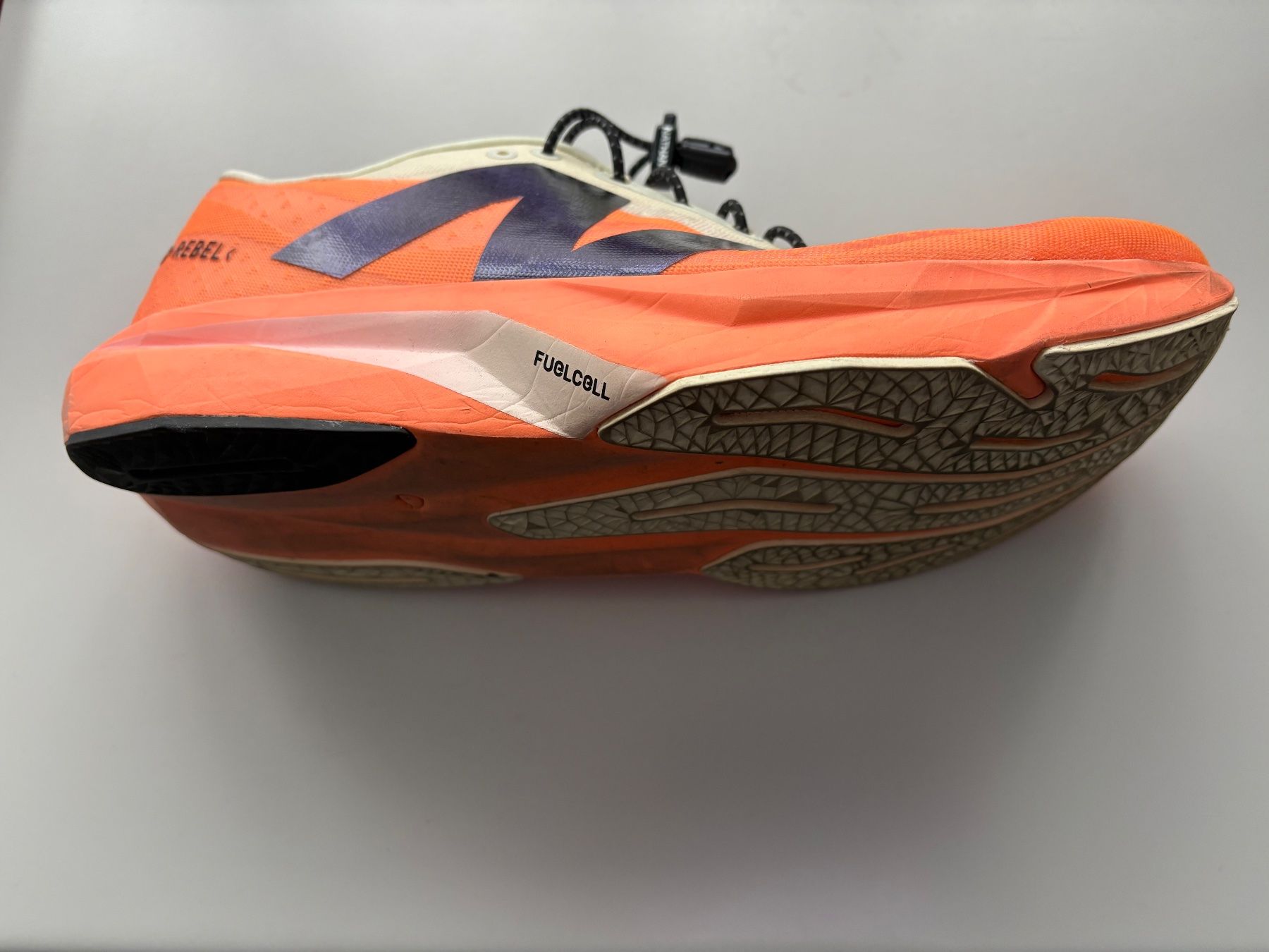 New Balance Scarpe da uomo: NEW BALANCE Laufschuhe Grösse 47 – Usato da Marbach LU venduto da Frantisek 2
