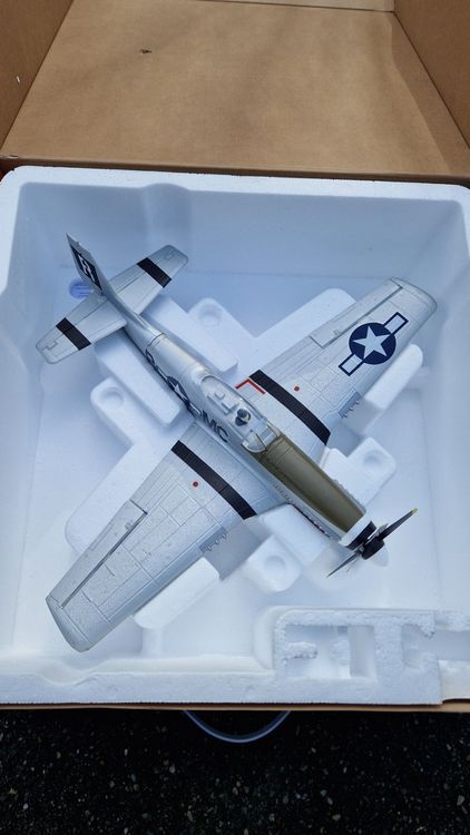 Train Rentrant Arrière : P-51D 1.5m E-FLITE - FLASH RC