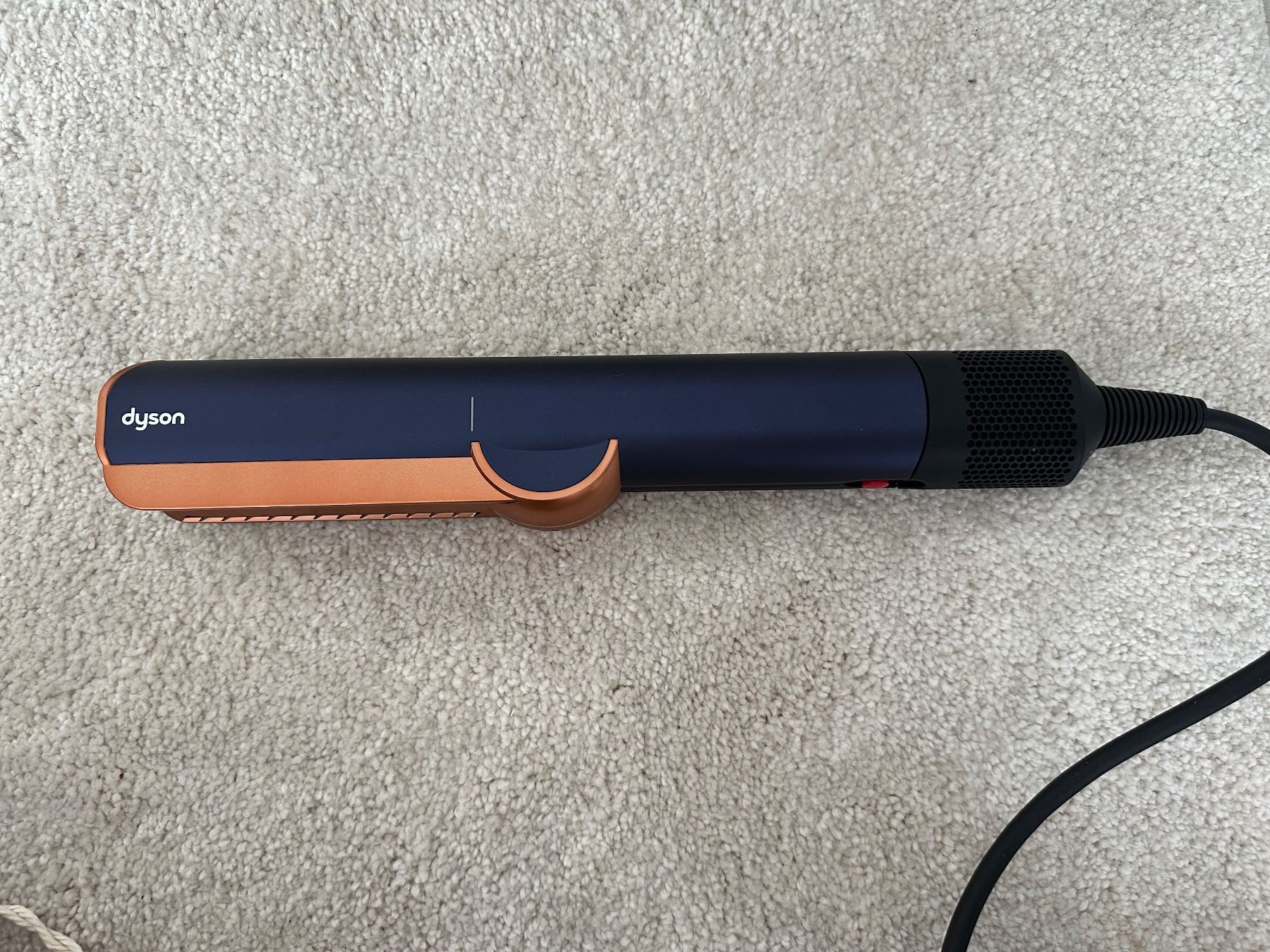 Dyson Asciugacapelli: Dyson Airstrait violet bronze – Usato da Pully venduto da Laureandreea