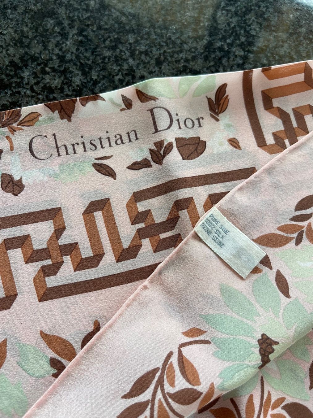 Dior Foulard & Sciarpe: Foulard Christian DIOR – Usato da La Croix (Lutry) venduto da Sporades 3