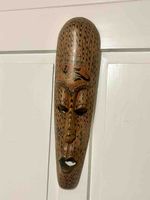 Handgeschnitzte indonesische Holzmaske gebraucht