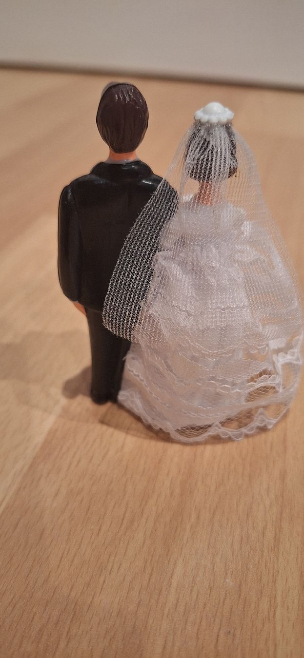 Tutte le decorazioni: Brautpaar Tortenfigur  – Usato da Oberägeri venduto da Runningiceman 1