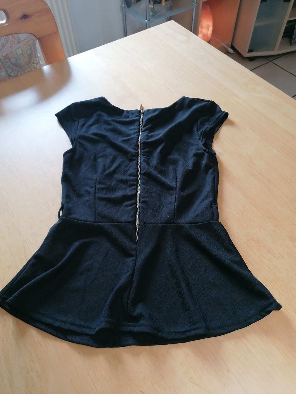 Tops: Haut noire, idéale pour la saison. Taille S – Gebraucht aus Vicques von Dauphine 1