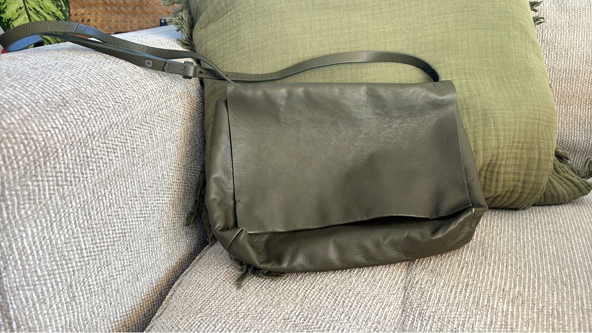 Massimo Dutti Borse da donna: Umhängetasche Leder olivfarben – Nuovo (secondo la descrizione) da Zürich venduto da EnikoDrum
