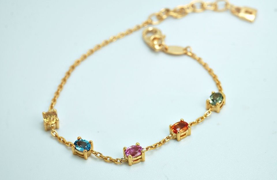 Armbänder & -reifen: Bracelet sapphire with gold 18k – Neu und originalverpackt aus Rapperswil SG von Gemstonebyyo 4