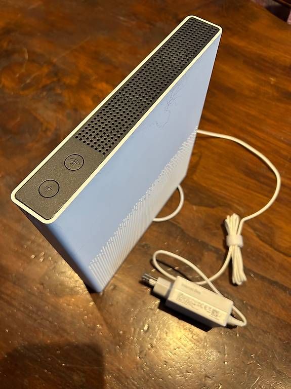 Modems & Routeurs: Swisscom: Internet-Box 3 e TV-Box – D'occasion à Breno par John_Whan 3