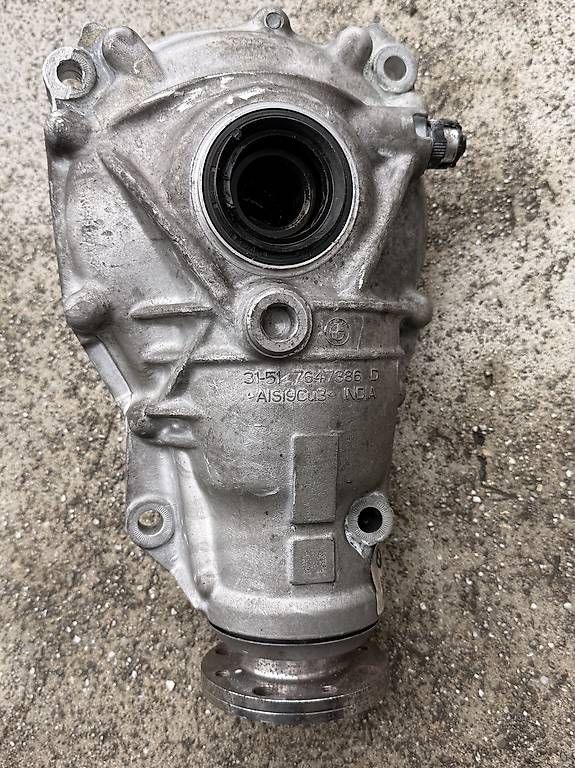 Tutti pezzi di ricambio auto: Bmw Differential Vorne  – Usato da St-urban venduto da sepahan73