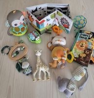 Babyspielzeug Set mit Sophie la Girafe, Stoffbüchern, Rassel