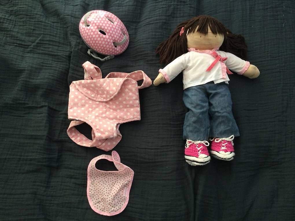 Bambole: Puppe mit Kleider und Kinderwagen. – Usato da Zürich venduto da Steve_and_ali 2