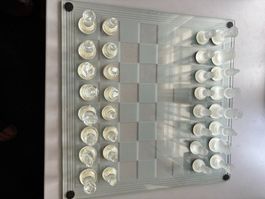 Schachset aus Glas