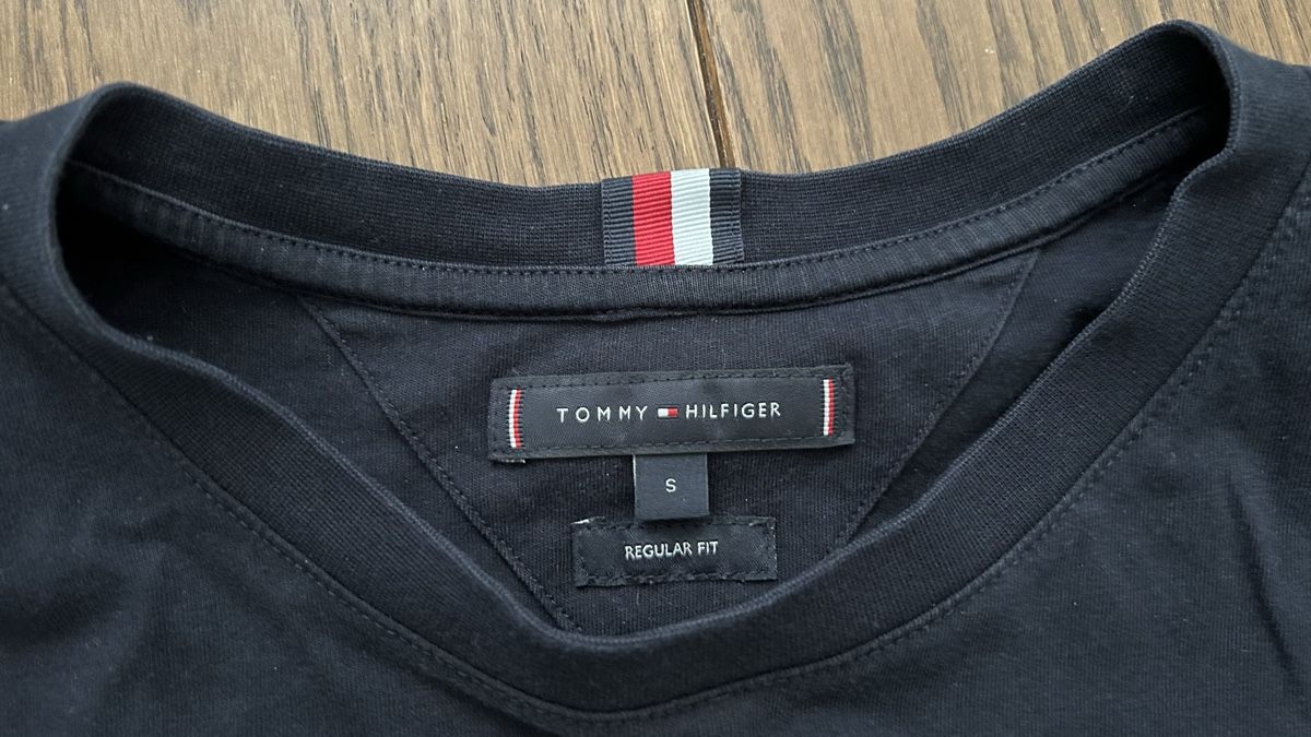 Tommy Hilfiger T-shirt: Tommy Hilfiger T-Shirt – Nuovo (secondo la descrizione) da Kriens venduto da SRIKA 1
