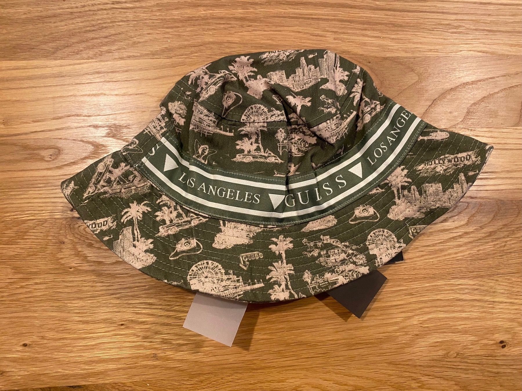 Guess Copricapi, berretti & cappellini: Guess 🎣 Fischerhut – Nuovo e nell'imballaggio originale da Weisslingen venduto da Espenmoos79