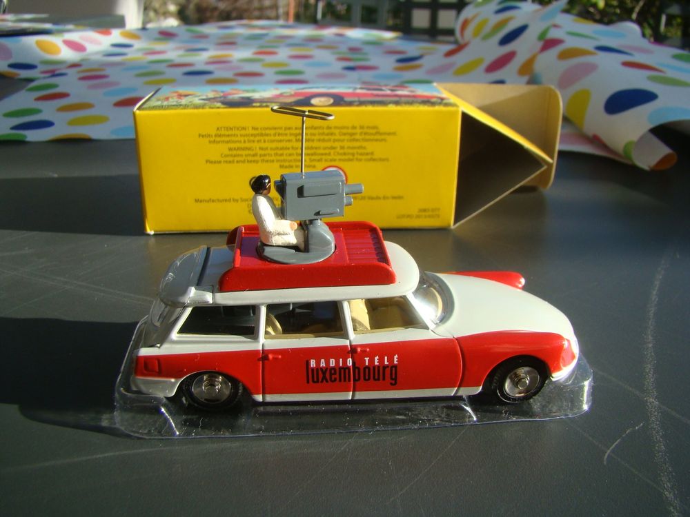 Ambulance Citroën DS/ID Dinky Toys France - Échelle 1:43 - 1962